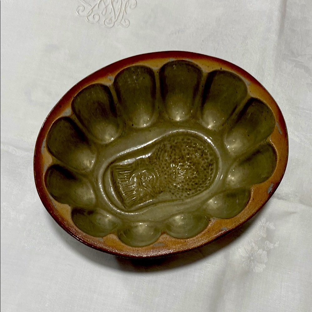 Rustic Brown Ceramic Mold